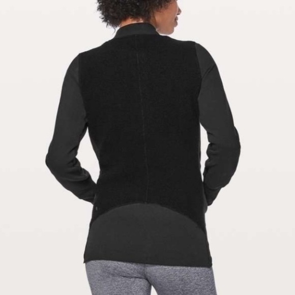 Lululemon Stand Out Sherpa Jacket in Black Size 6 - Picture 7 of 12